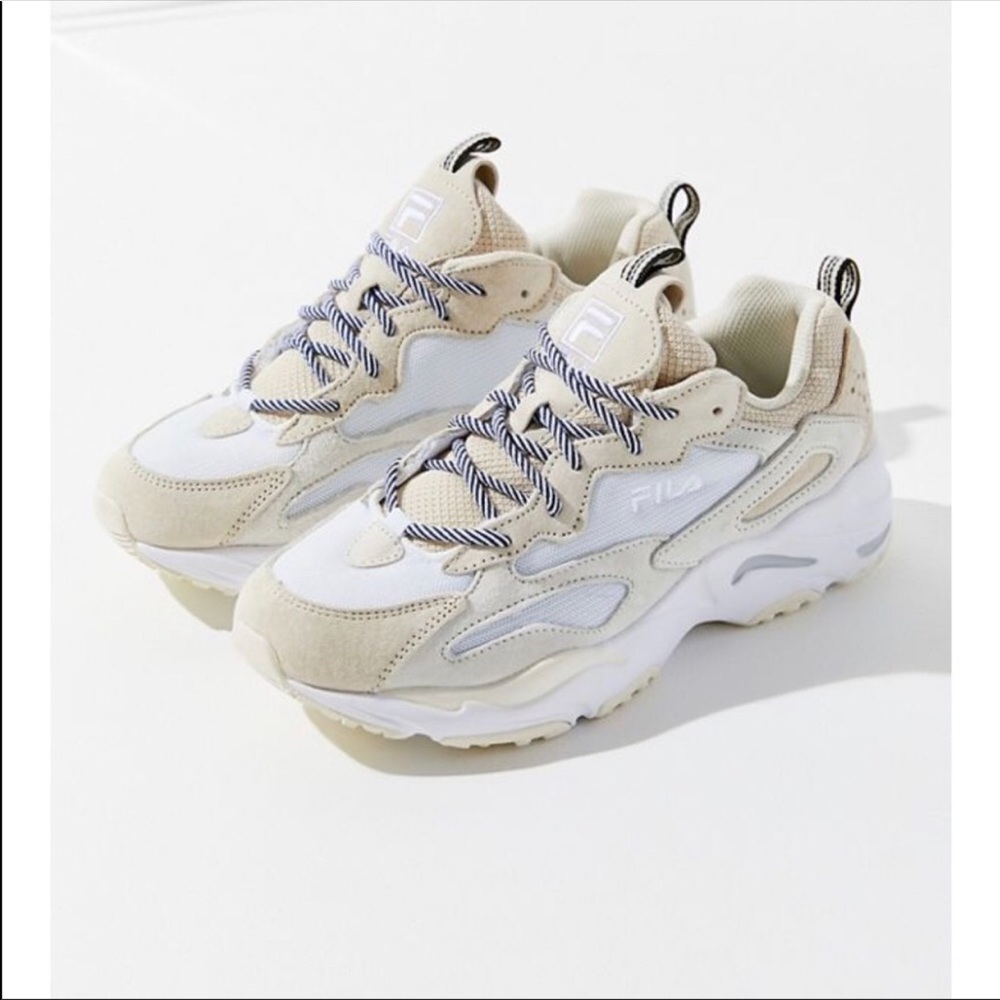 FILA Ray Tracer Sneaker (Taupe multi) NEW